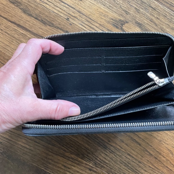 Louis Vuitton wallet - Picture 11 of 14